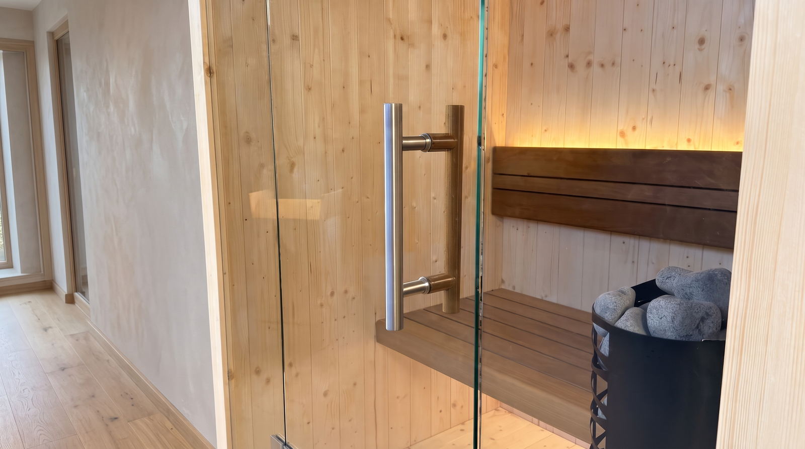 Finse sauna S-Line Nordiq 130, glazen deur